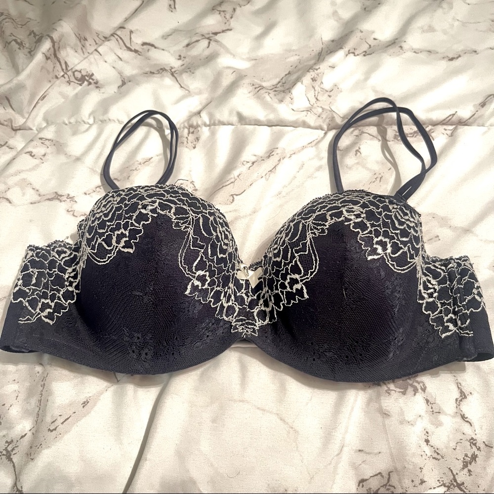 La Vie En Rose My Memory navy lace bra size 34C